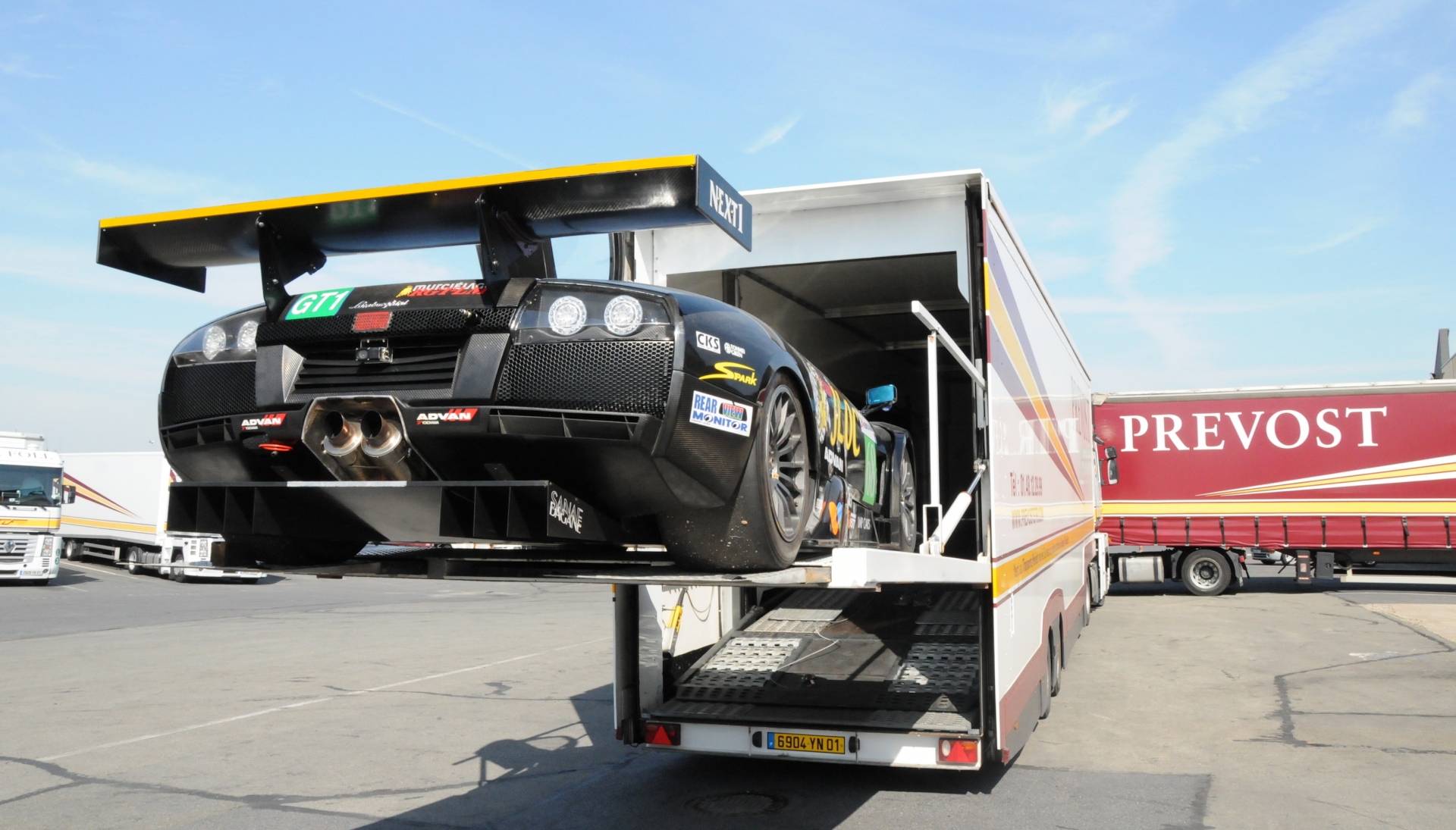 Transport de voitures de Luxe par Camion pour les Pros